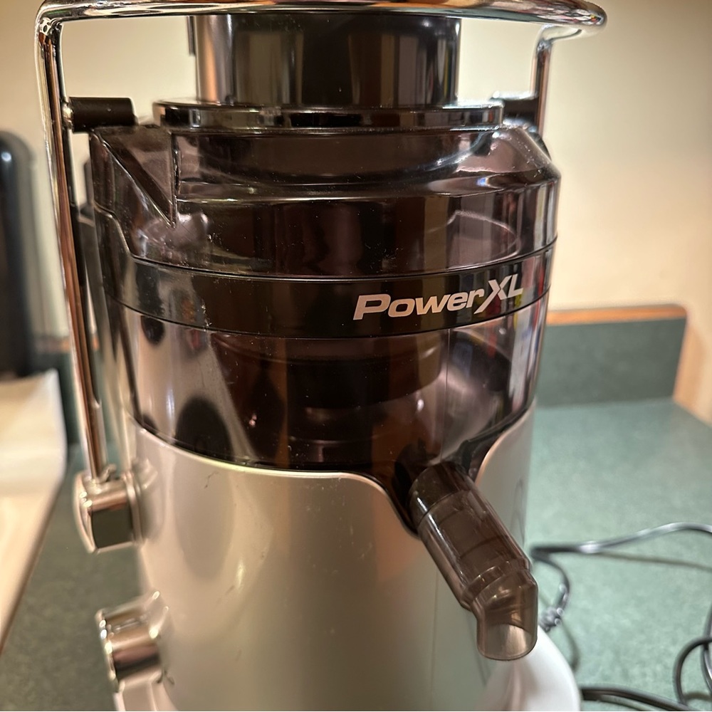 NEW Power XL Juicer